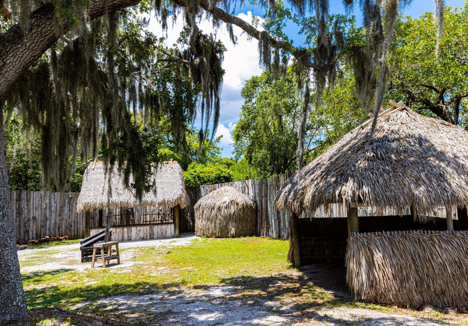 De Soto huts